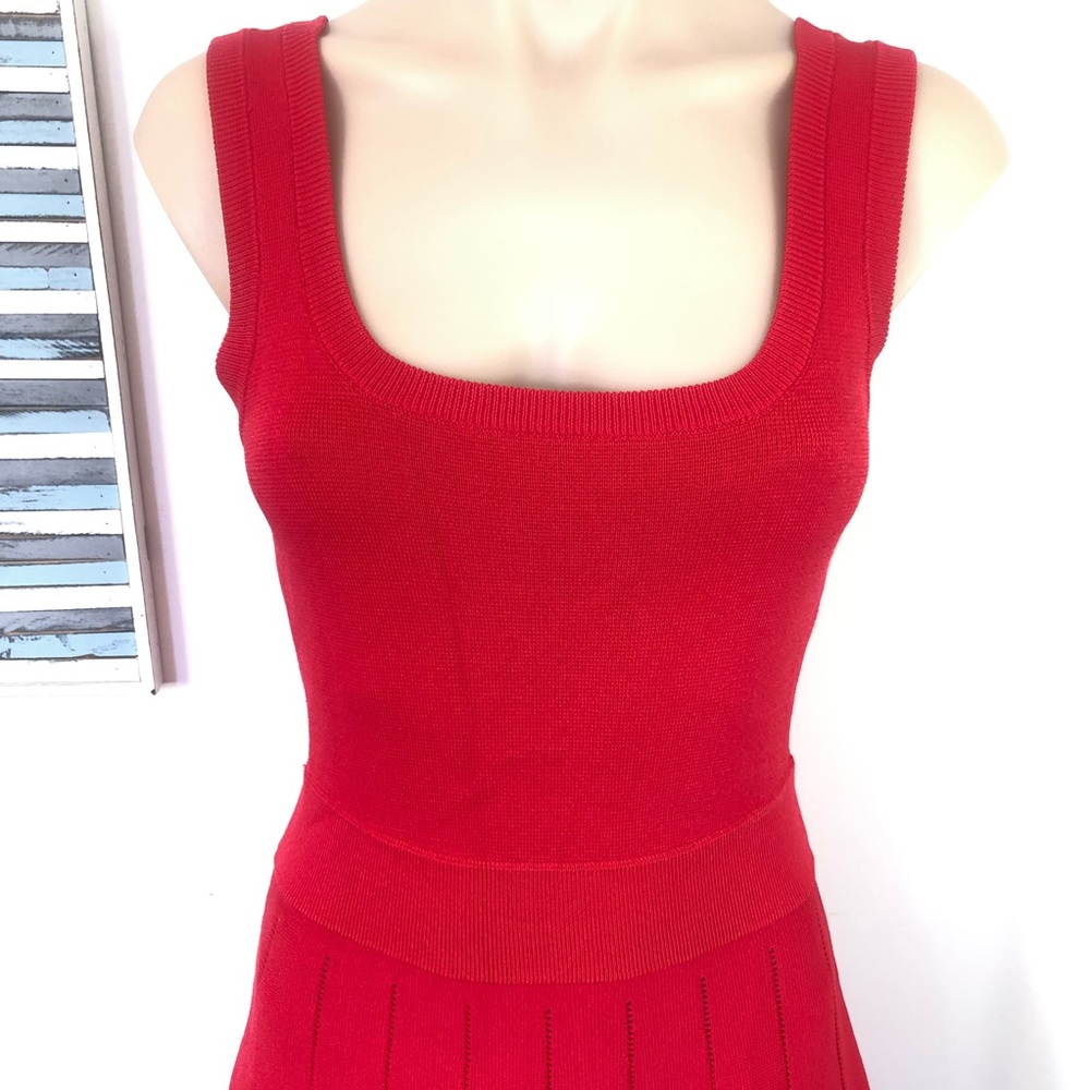 🌿 PORTMANS 🌿 sleeveless red fit and flare dress with pleated skirt size XS - Picture 2 of 7